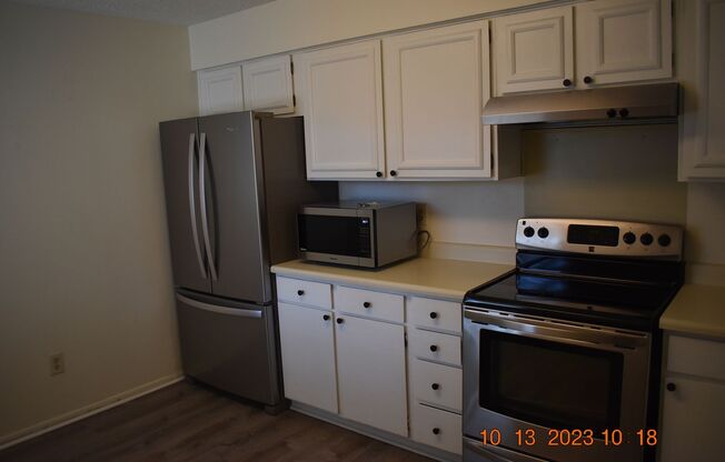 3 beds, 2 baths, $2,300