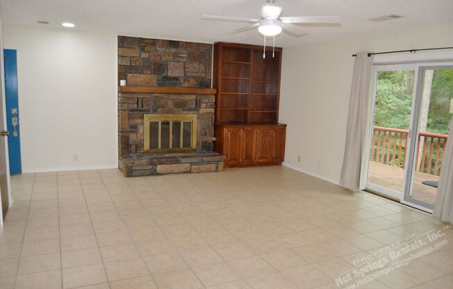 3 beds, 2 baths, $1,465