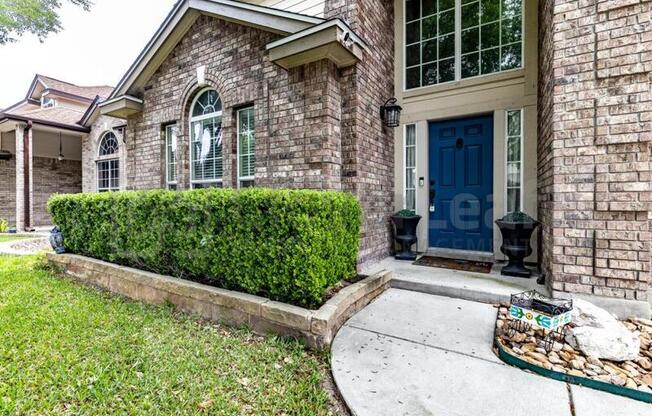 409 LOCH LOMOND DR