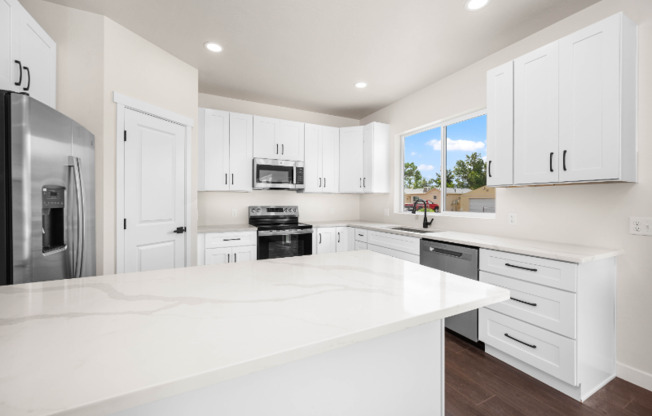 317 W OURAY AVE