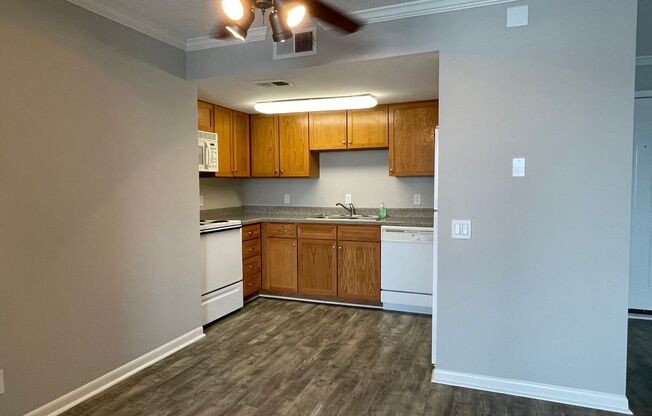 1 bed, 1 bath, $1,175, Unit #207