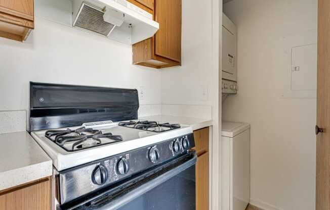 Gardenia Layout Kitchen Gas Range at The Harbours Apartments, near Troy
