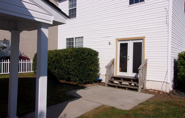 3 Bedroom / 2.5 Bathroom with 2 car garage at Bluffton Park