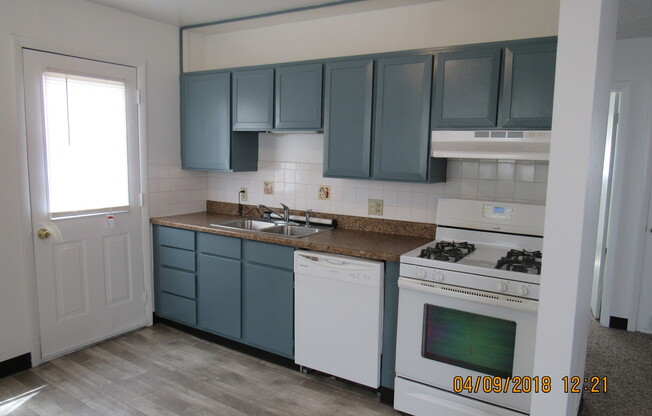2 beds, 1 bath, $1,500, Unit 333 Park Ave # 7