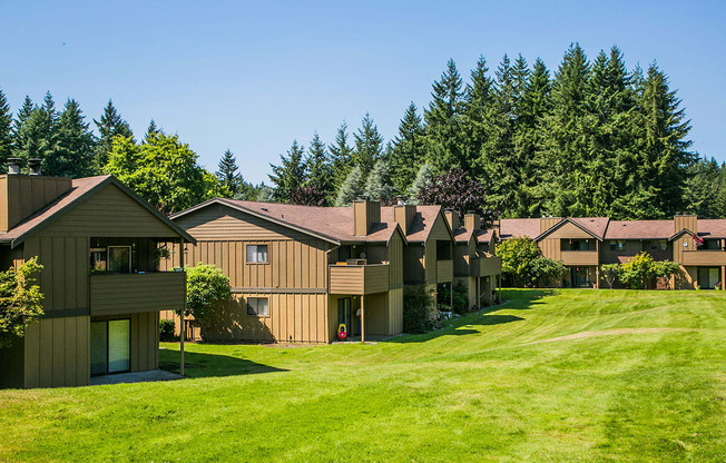 Extensively Landscaped Lawns and Courtyards at Forest Orchard Apartments