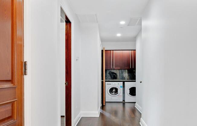 330 E 72 ST