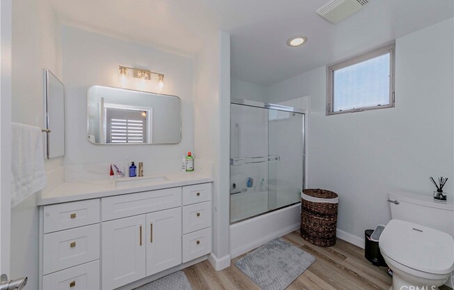 2 beds, 2 baths, 1,042 sqft, $3,600, Unit 321