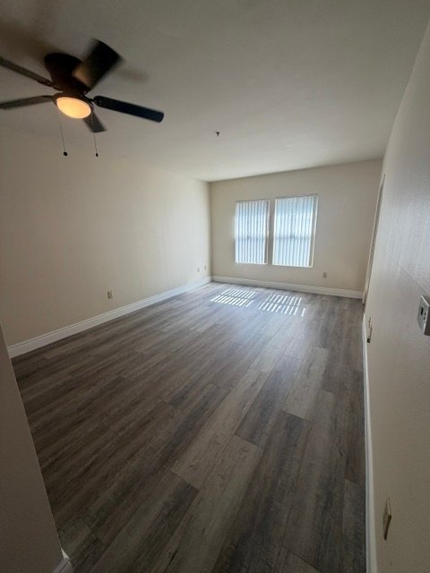 70 ESPERANZA AVE