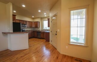 3 beds, 2 baths, $2,100