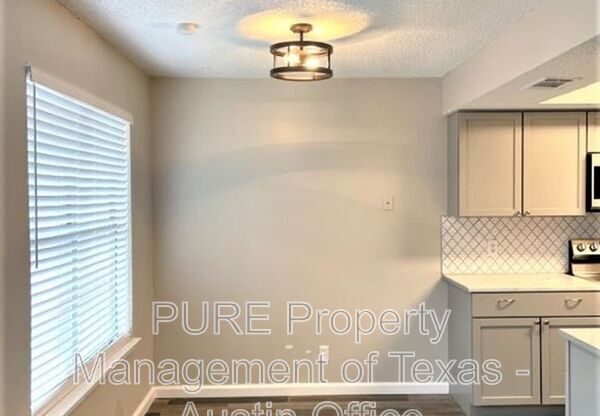 8810 SPRINGMAIL CIR