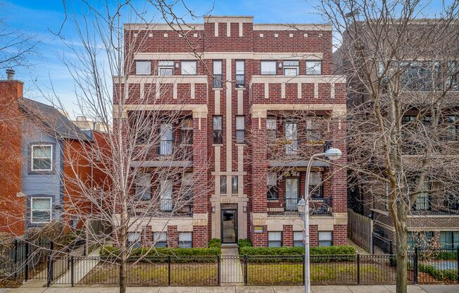 3229-31 N. Kenmore Ave.
