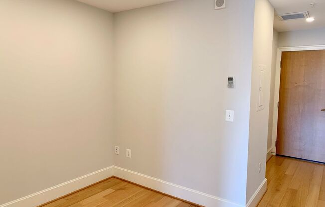 1 bed, 1 bath, $2,550, Unit 806