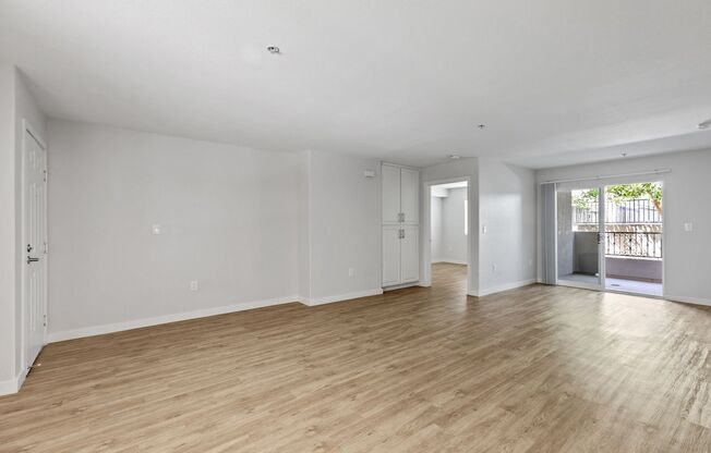 2 beds, 2 baths, 1,100 sqft, $2,799, Unit 401 R