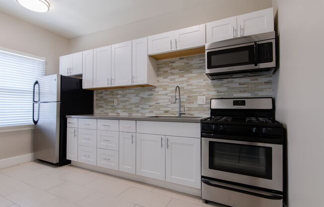 Gorgeous Newly Remodeled One Bedroom and Studios