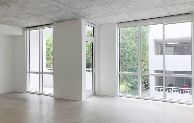 Studio, 1 bath, 796 sqft, $2,550, Unit Unit 210