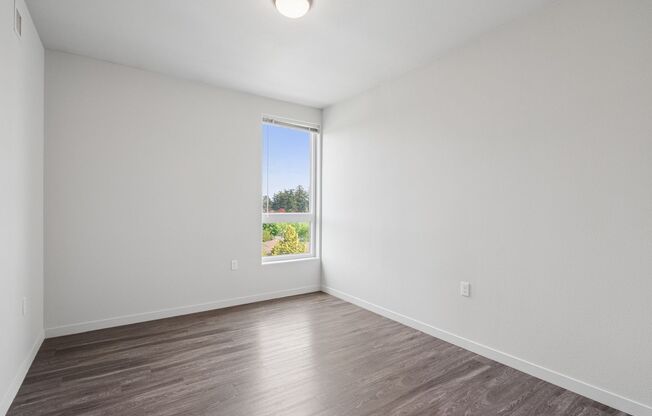 3 beds, 2 baths, 1,183 sqft, $1,925, Unit 404