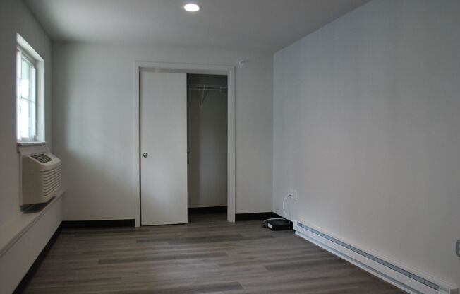 1 bed, 1 bath, 584 sqft, $1,075, Unit 203