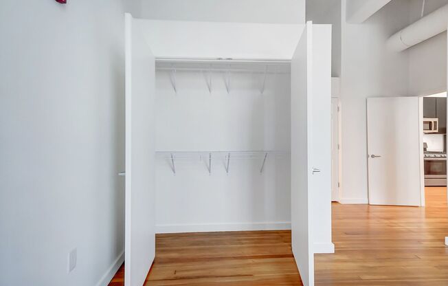 1 bed, 1 bath, 810 sqft, $1,940, Unit 100-403