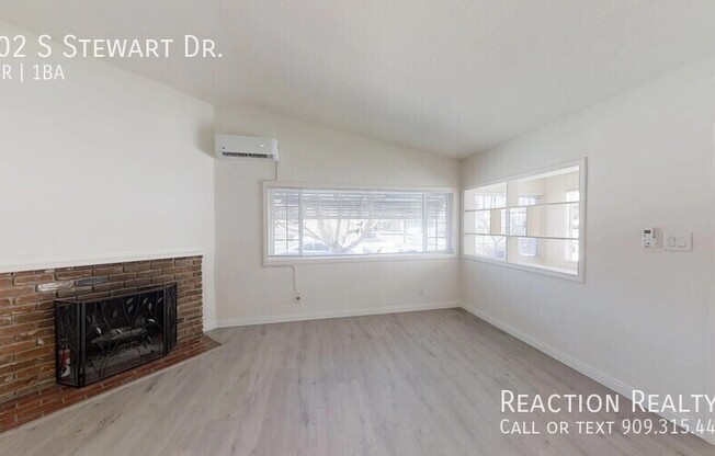 502 S STEWART DR