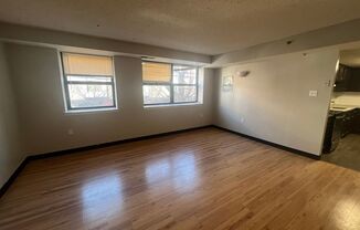 2 beds, 1 bath, 800 sqft, $1,434, Unit 201N