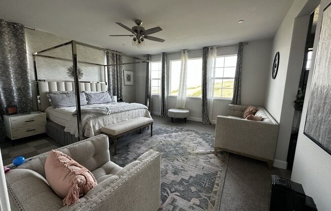 6 Bed 4.5 Bath Modern Luxury Home in the Hayward Hills