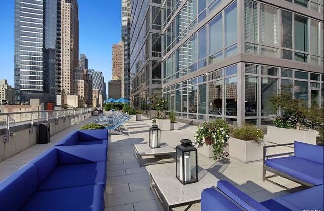 2 beds, 2.5 baths, 1,391 sqft, $10,500, Unit 1803