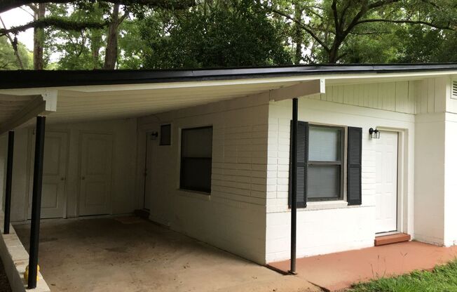 3 beds, 1 bath, $1,250