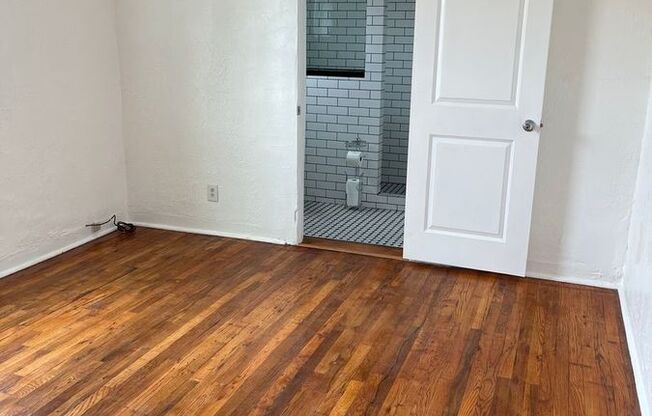 1305 LYLES RD