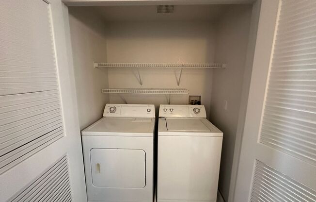 1 bed, 1 bath, $1,300, Unit # 2152