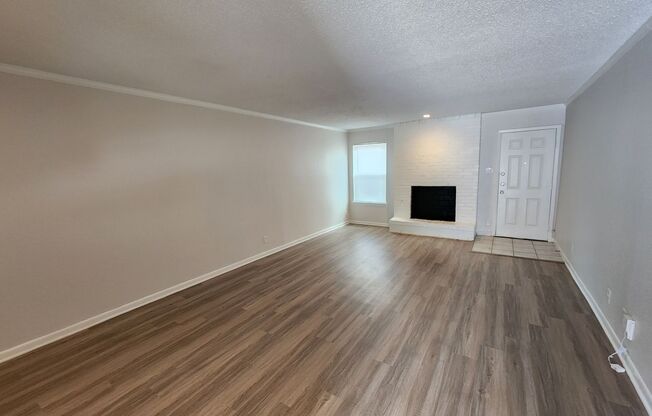 2 beds, 1 bath, 992 sqft, $1,414, Unit ABB-1-120