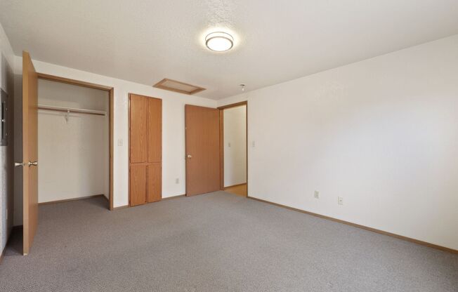 2 beds, 1 bath, $1,500