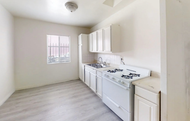 3348 Santa Fe Ave, Long Beach