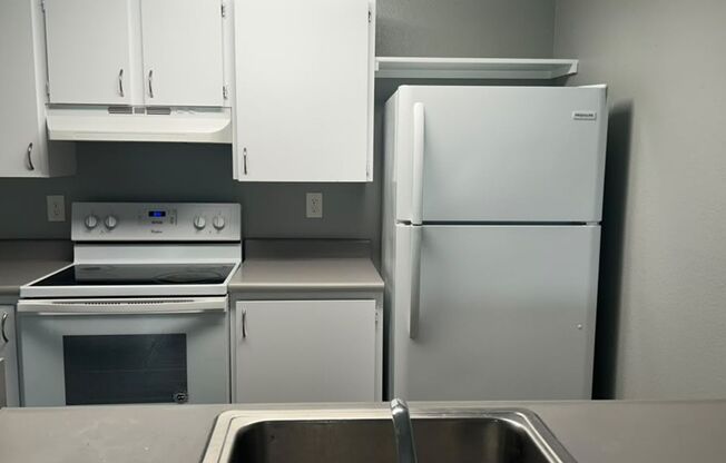 2 beds, 1 bath, 850 sqft, $1,550, Unit 1107 L7