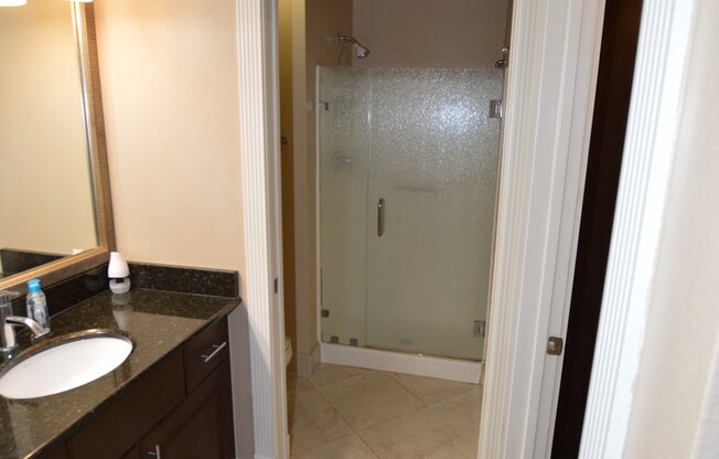 2 beds, 2 baths, $2,200, Unit # 137