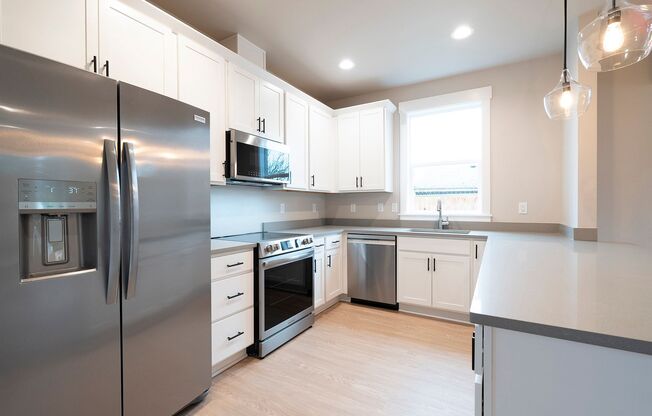 New Build 3 Bed, 1.5 Bath Rental Home in Centennial neighborhood!