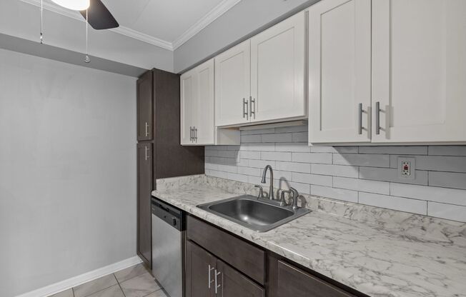 2 beds, 1 bath, $1,650, Unit Unit #3F