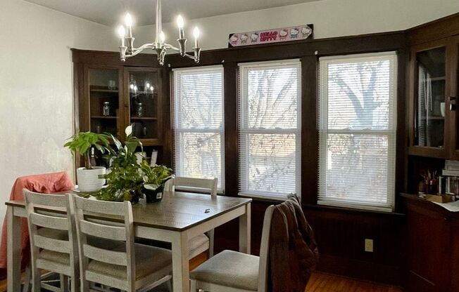 Beautiful & Spacious 3 Bedroom Townhome in Midtown