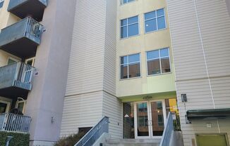 3 beds, 2 baths, $5,250, Unit # 1418