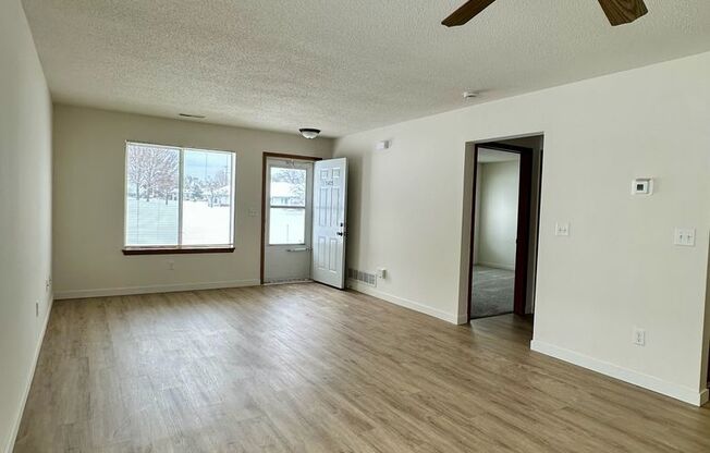 1 bed, 1 bath, 700 sqft, $1,199, Unit 1705