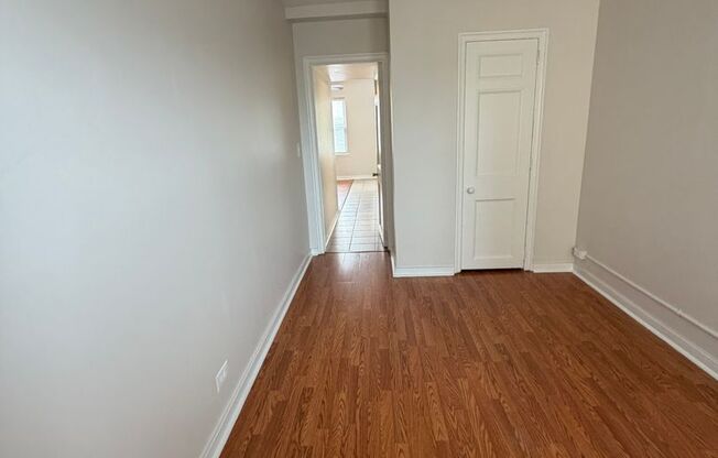 910 W. Lawrence