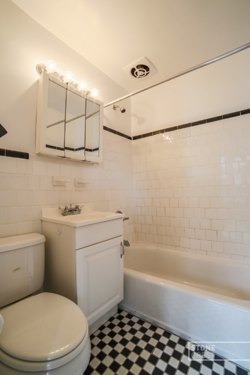 515 W 122 ST