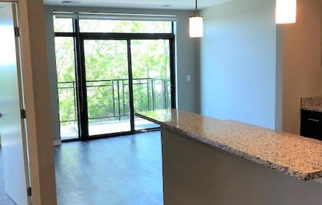 2 beds, 2 baths, 938 sqft, $1,950, Unit 204