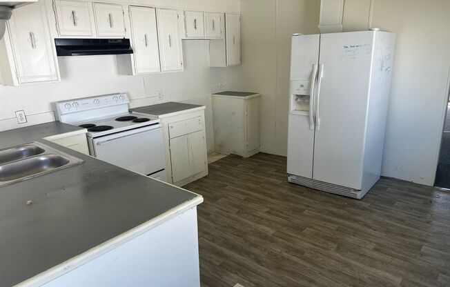 2 beds, 1 bath, 850 sqft, $750