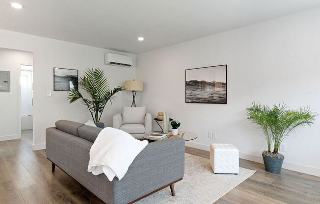 2 beds, 2 baths, 949 sqft, $3,675, Unit 6