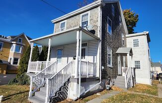 2 beds, 1 bath, $1,850, Unit 2 Bedroom Lansdale Colonial