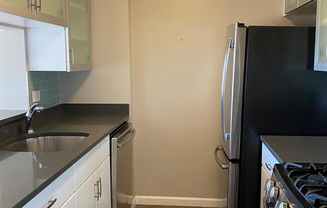 1 bed, 1 bath, 618 sqft, $5,089, Unit 17B