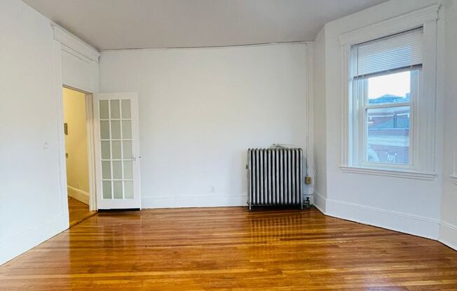 2 beds, 1 bath, 595 sqft, $3,200, Unit 46