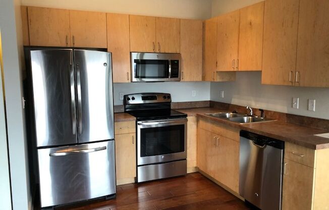 Studio, 1 bath, 442 sqft, $1,045, Unit 623
