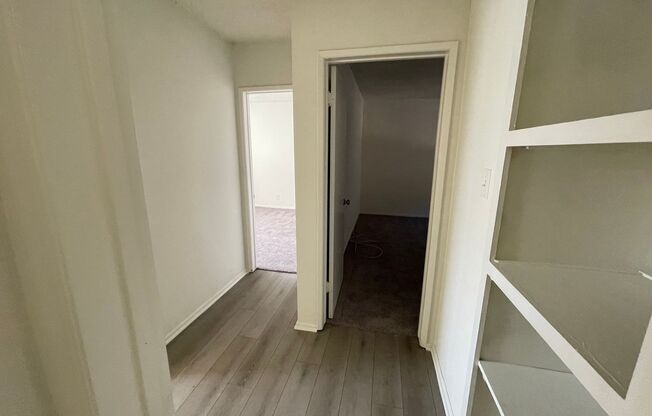 2 beds, 1 bath, $2,050, Unit 17