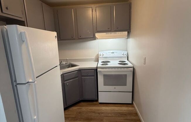 1 bed, 1 bath, 550 sqft, $1,150, Unit 410